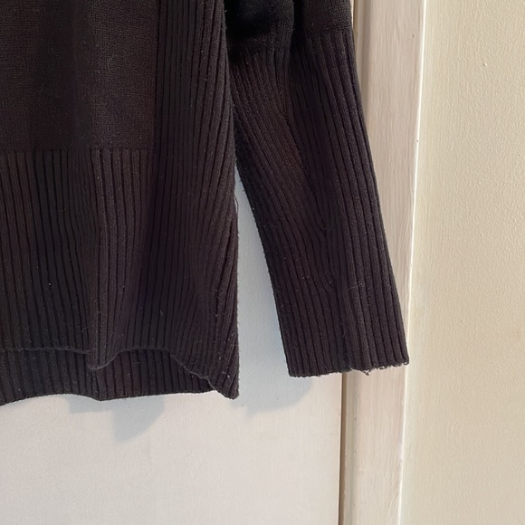 Calvin Klein zip up sweater - Picture 4 of 6